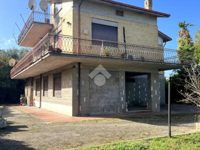 Villa Indipendente in vendita a Civita Castellana, Lazio