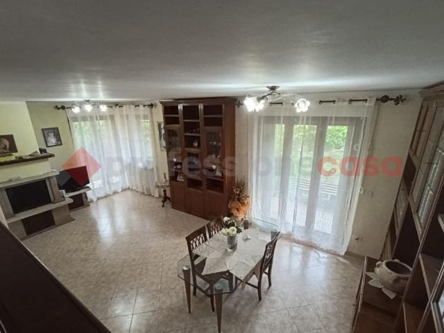 Villa Indipendente in vendita a Oricola, Abruzzo
