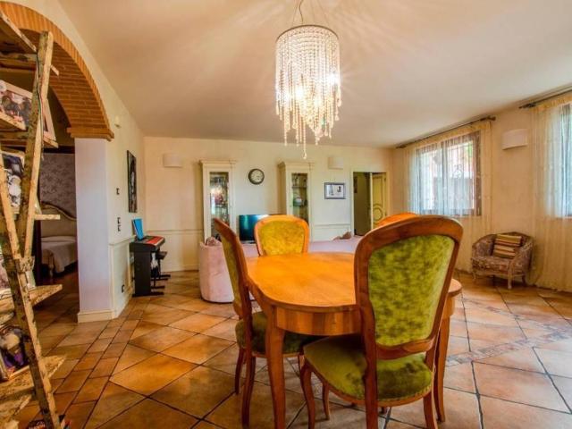 Villa Indipendente in vendita a Marche, Macerata
