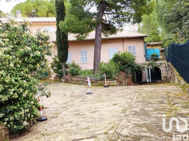 Villa Indipendente in vendita a Contrada Migliarino, Marche