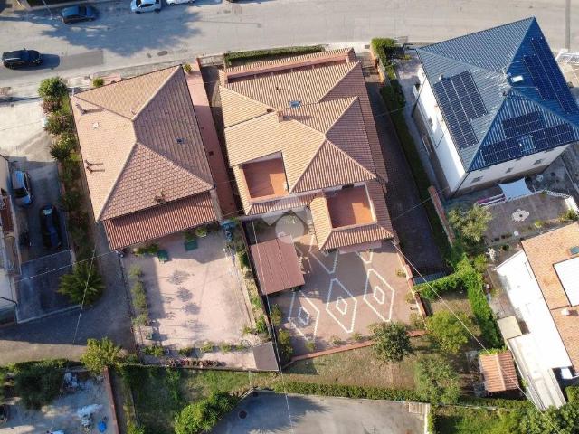 Villa Indipendente in vendita a San Marone, Marche