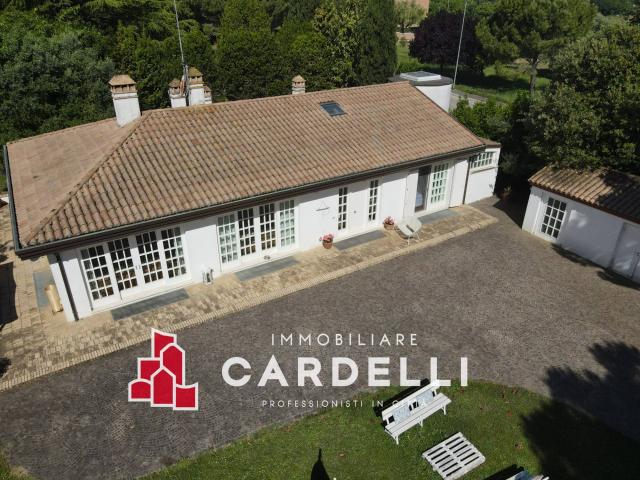 Villa Indipendente in vendita a San Marone, Marche