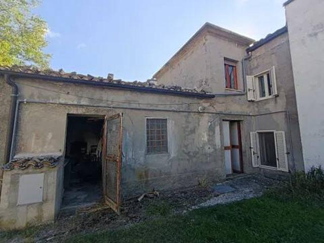 Villa Indipendente in vendita a Civitaquana, Abruzzo