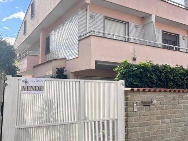 Villa Indipendente in vendita a Punta del Pecoraro, Roma Capitale