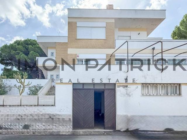 Villa Indipendente in vendita a Punta del Pecoraro, Roma Capitale