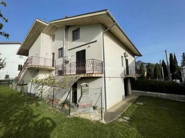 Villa Indipendente in vendita a Civitella Casanova, Abruzzo