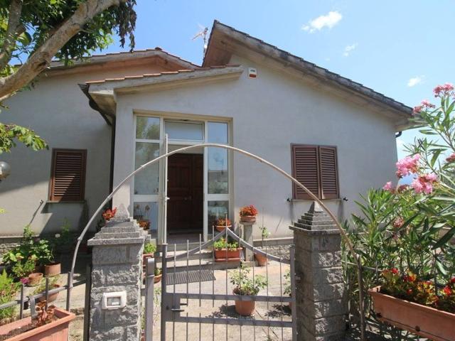 Villa Indipendente in vendita a Civitella D'agliano, Lazio