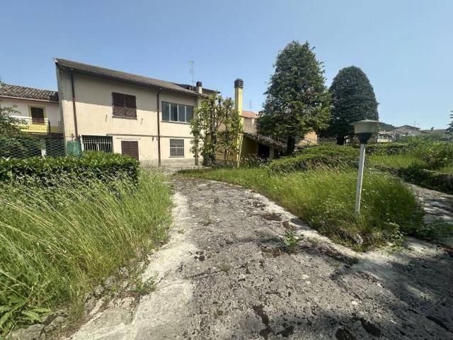 Villa Indipendente in vendita a Unione dei Comuni della Val Vibrata, Civitella Del Tronto