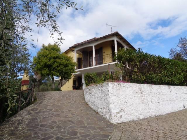 Villa Indipendente in vendita a Civitella in Val di Chiana, Viciomaggio