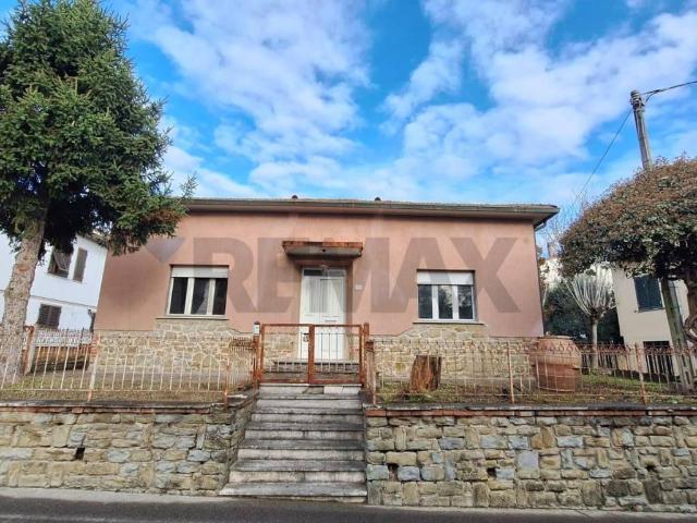 Villa Indipendente in vendita a Civitella in Val di Chiana, Badia Al Pino