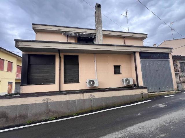 Villa Indipendente in vendita a Civitella in Val di Chiana, Tegoleto