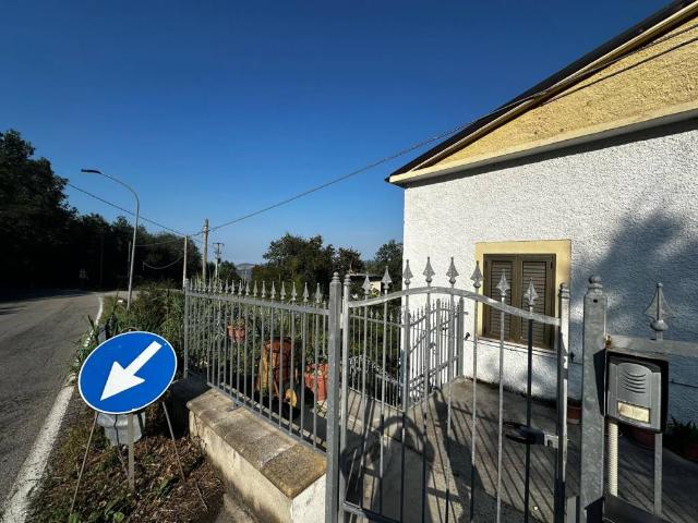 Villa Indipendente in vendita a Civitella Messer Raimondo, Abruzzo