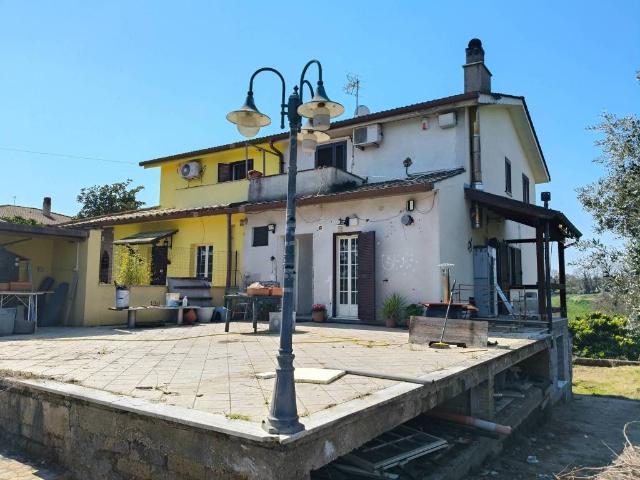 Villa Indipendente in vendita a Roma Capitale, Lazio