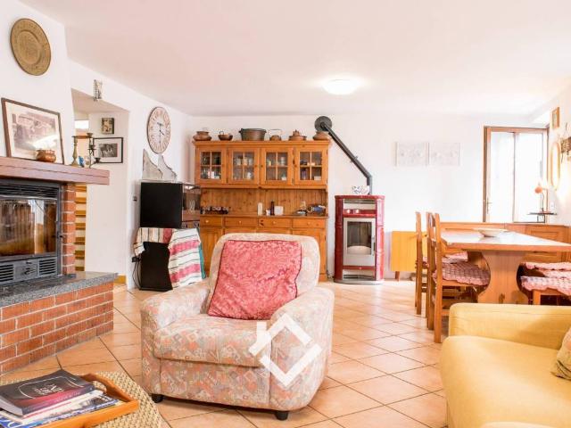 Villa Indipendente in vendita a Morbegno, Lombardia