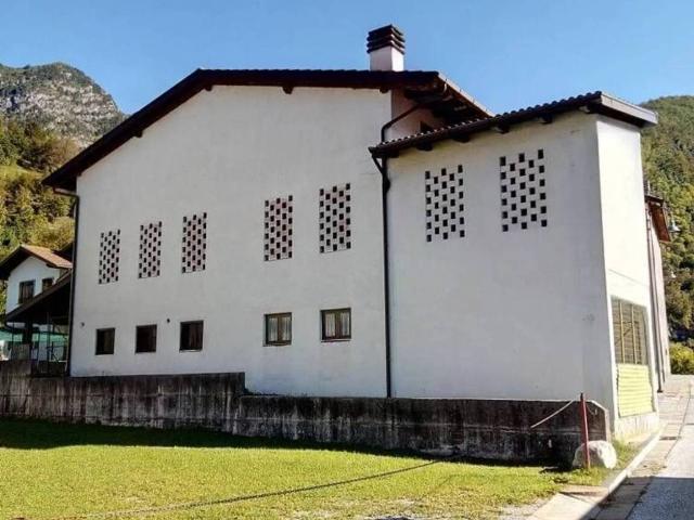 Villa Indipendente in vendita a Claut, Friuli-Venezia Giulia