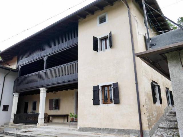 Villa Indipendente in vendita a Clauzetto, Friuli-Venezia Giulia