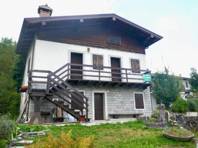Villa Indipendente in vendita a Clauzetto, Friuli-Venezia Giulia
