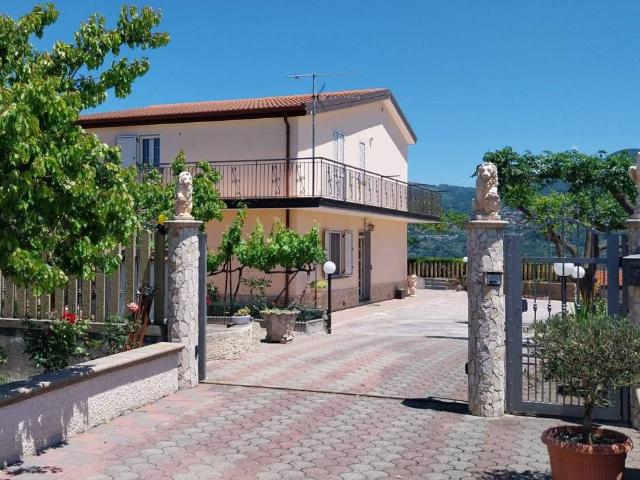 Villa Indipendente in vendita a Calabria, Cosenza