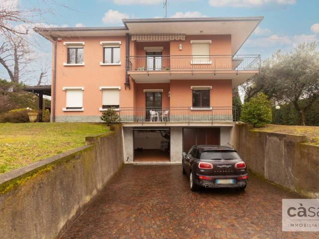 Villa Indipendente in vendita a Comunità Montana del Piambello, Clivio