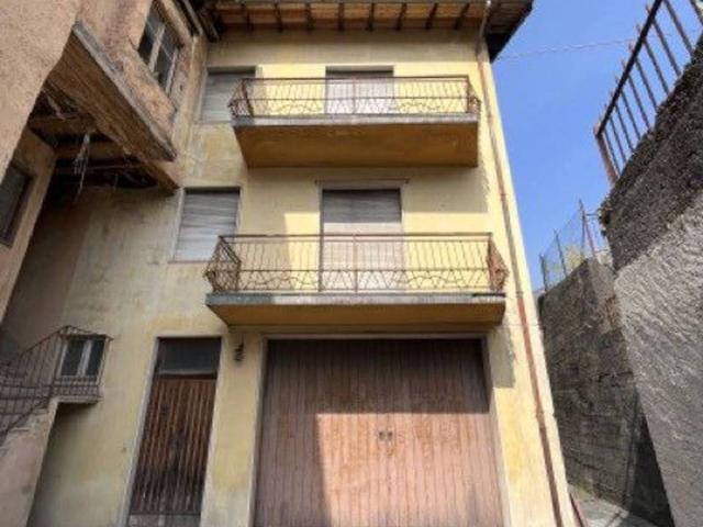 Villa Indipendente in vendita a Clusone, Lombardia