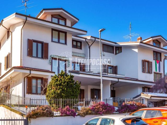 Villa Indipendente in vendita a Castagna, Piemonte