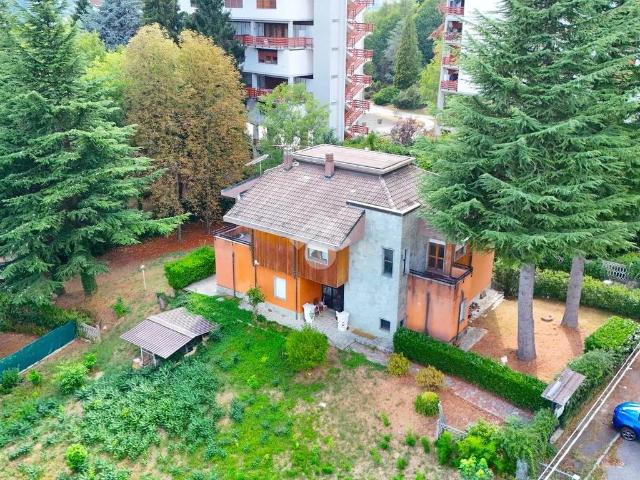 Villa Indipendente in vendita a Castagna, Piemonte