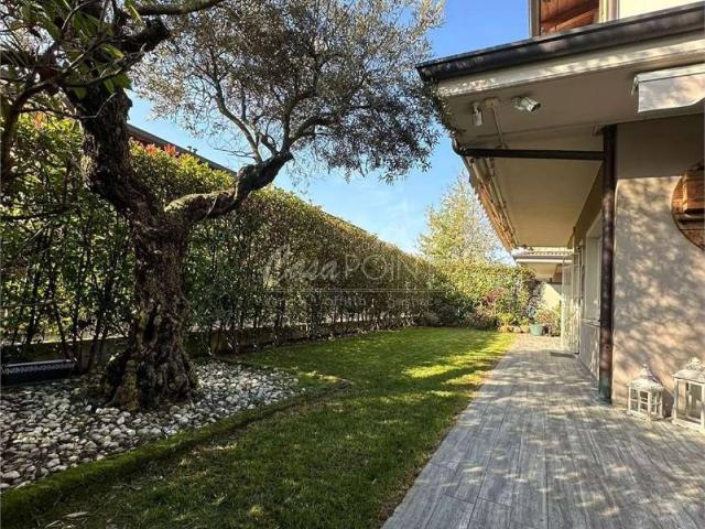 Villa Indipendente in vendita a Coccaglio, Lombardia
