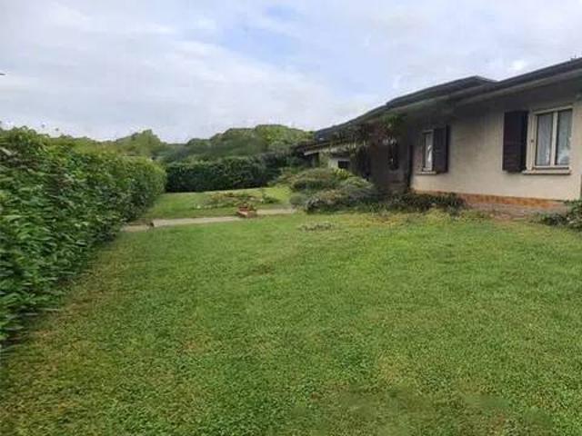 Villa Indipendente in vendita a Coccaglio, Lombardia