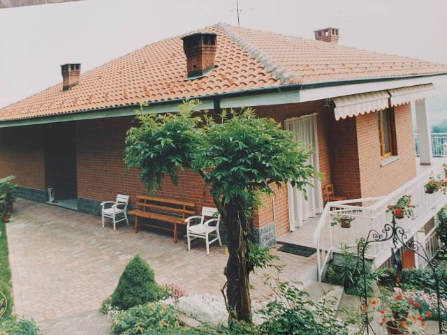 Villa Indipendente in vendita a Piemonte, Asti