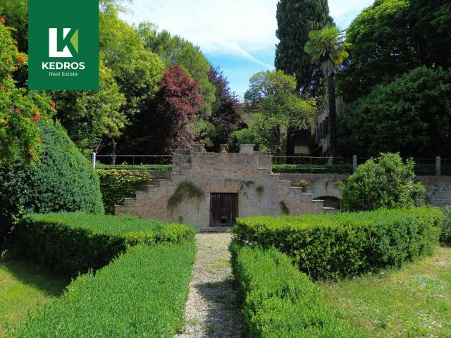 Villa Indipendente in vendita a Piemonte, Asti