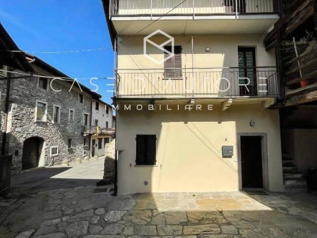 Villa Indipendente in vendita a Comunità Montana Valli del Verbano, Trevisago