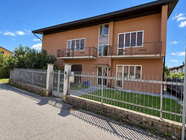 Villa Indipendente in vendita a Trevisago, Cocquio Trevisago