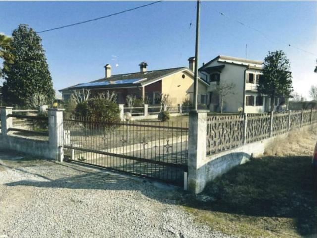 Villa Indipendente in vendita a Codevigo, Veneto