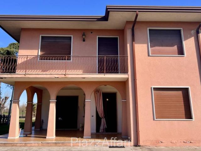Villa Indipendente in vendita a Codevigo, Veneto