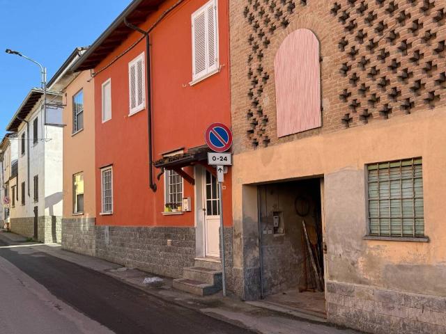 Villa Indipendente in vendita a Codevilla, Lombardia