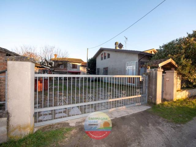 Villa Indipendente in vendita a Unione Delta del Po, Codigoro