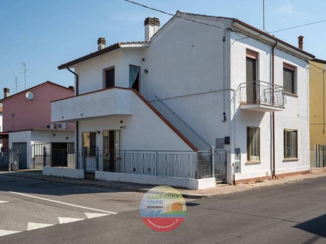 Villa Indipendente in vendita a Codigoro, Ferrara