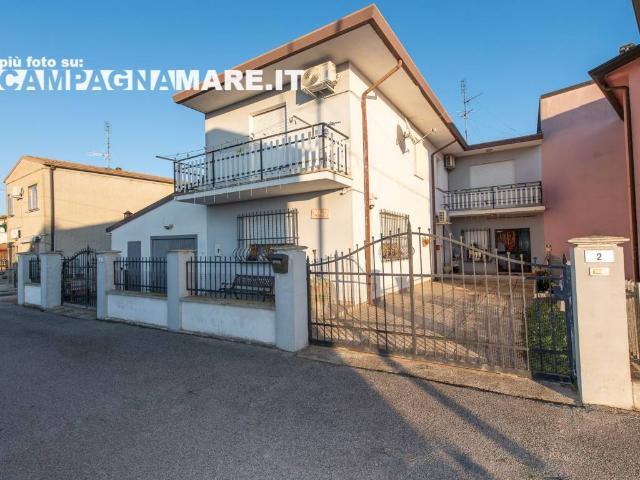Villa Indipendente in vendita a Unione Delta del Po, Codigoro