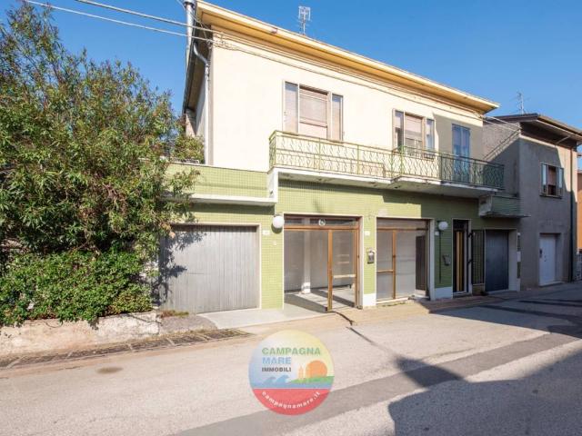 Villa Indipendente in vendita a Unione Delta del Po, Codigoro