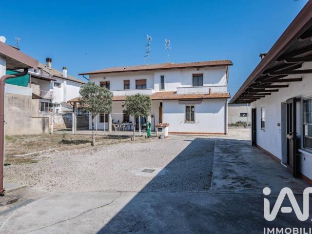 Villa Indipendente in vendita a Unione Delta del Po, Codigoro