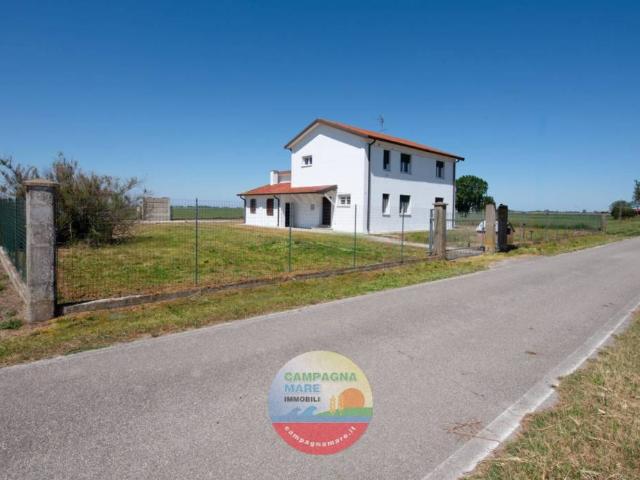 Villa Indipendente in vendita a Unione Delta del Po, Codigoro