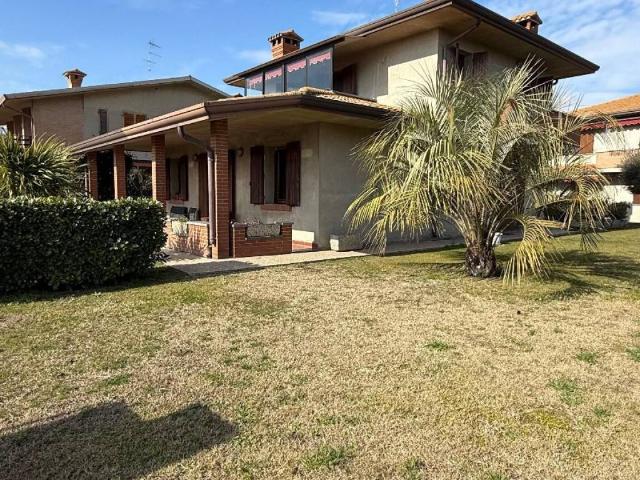 Villa Indipendente in vendita a Unione Delta del Po, Codigoro