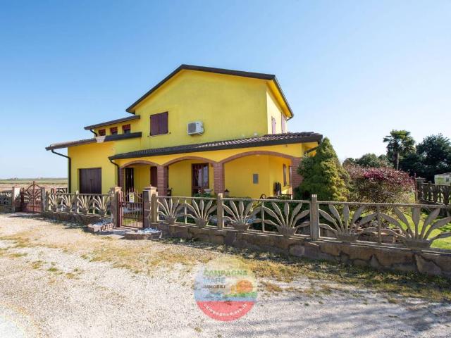 Villa Indipendente in vendita a Unione Delta del Po, Codigoro
