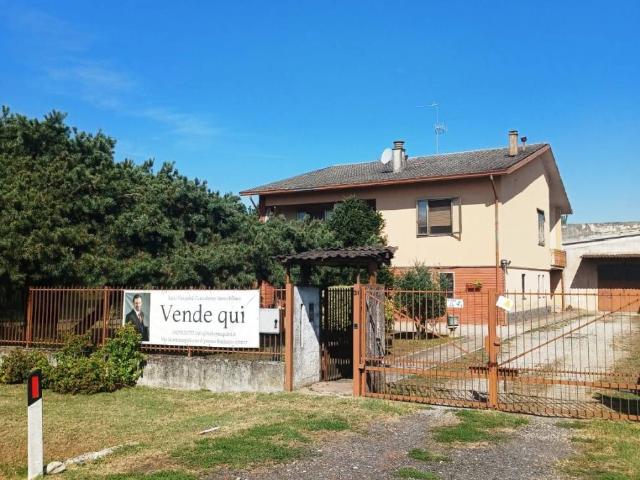 Villa Indipendente in vendita a Polo industriale, Codogno