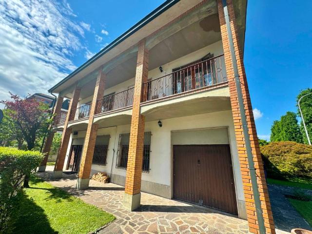 Villa Indipendente in vendita a Codogno, Lombardia