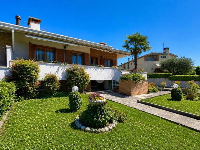 Villa Indipendente in vendita a Codroipo, Friuli-Venezia Giulia