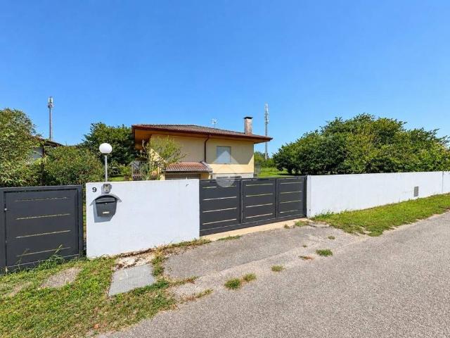 Villa Indipendente in vendita a Goricizza / Guricize, Codroipo / Codroip