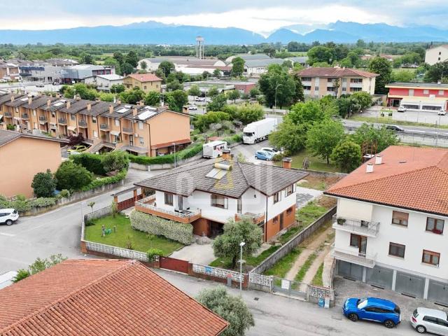 Villa Indipendente in vendita a Codroipo, Friuli-Venezia Giulia