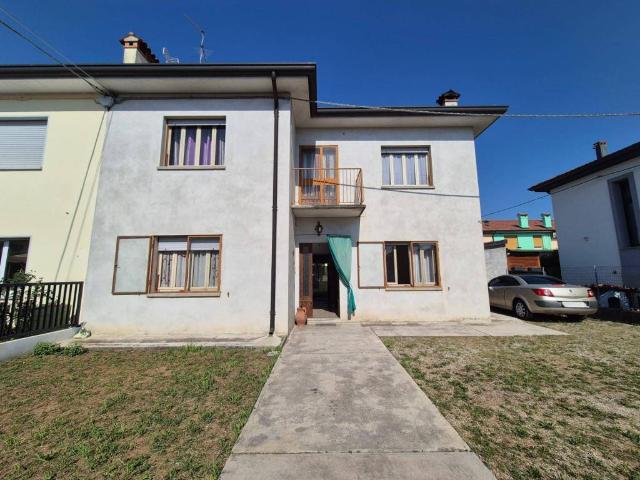 Villa Indipendente in vendita a Codroipo, Friuli-Venezia Giulia