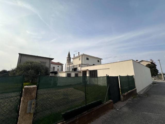 Villa Indipendente in vendita a Codroipo, Friuli-Venezia Giulia